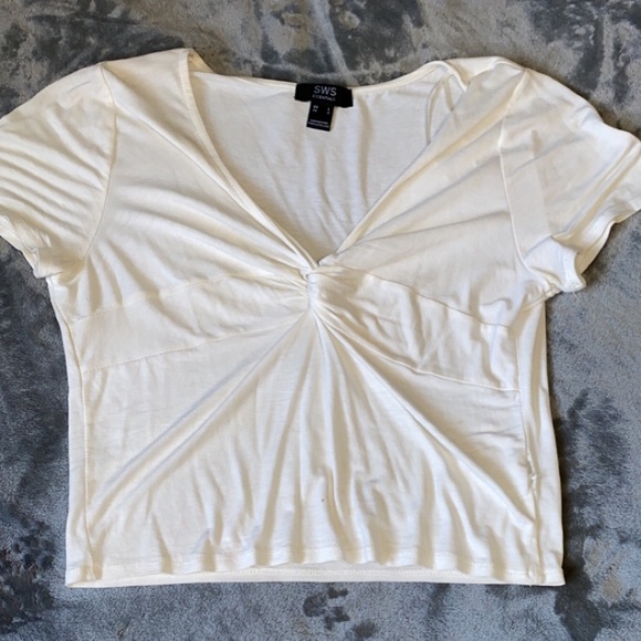 WHITE SHIRTS!! - Picture 4 of 7